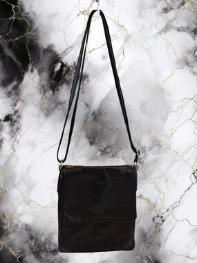 Vera Pelle Small Black Italian Leather Crossbody Messenger Bag